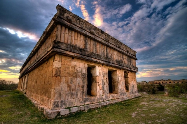 edificaciones mayas